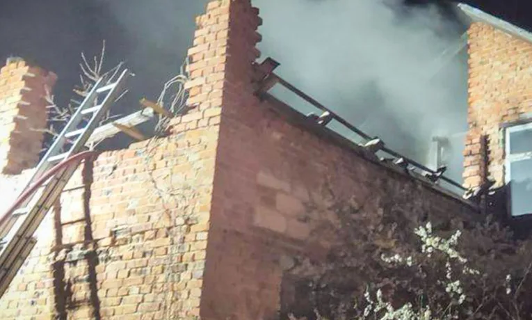 У Брюховичах горів житловий будинок