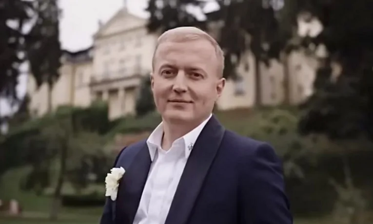 Львівський експрокурор Ростислав Ільницький, який ховався від правоохоронців у тещі на горищі, працює у ТЦК на Закарпатті