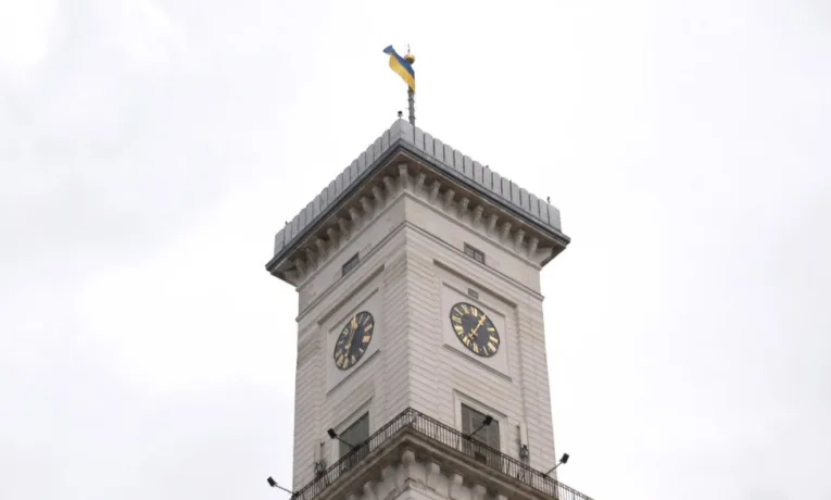 У Львові приспустять державні прапори в пам’ять про загиблих у Сумах