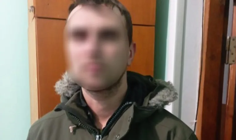 На Львівщині суд виніс вирок чоловіку, який забив матір до смерті, перебуваючи у СЗЧ