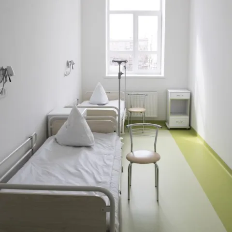 Депутати Львівської міськради пояснили основні ризики приєднання поліклінік до двох ТМО: фінансування та доступність послуг