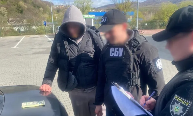 На Закарпатті затримали львів’янина за підозрою у переправленні чоловіків