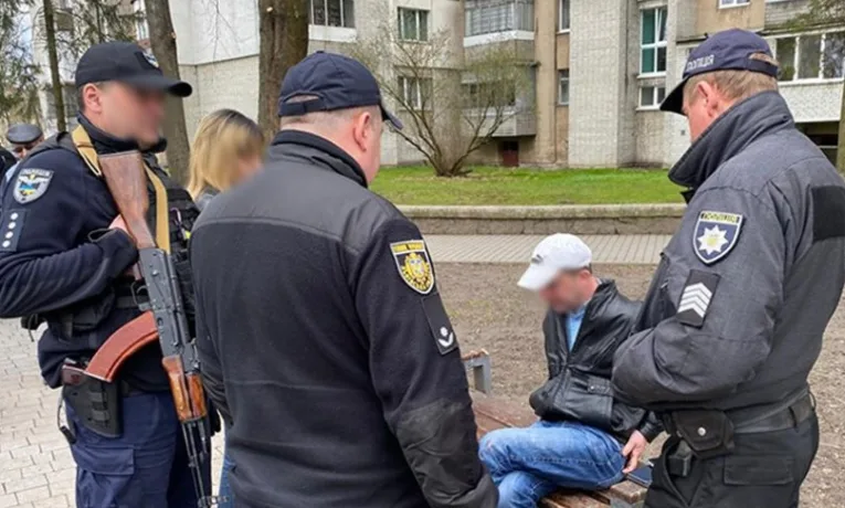 У Львові чоловік влаштував різанину через конфлікт з незнайомцем