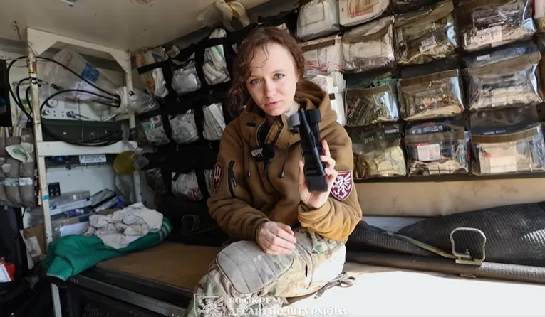 Історія бойової медикині Елі, яка служить у 80 десантно-штурмовій Галицькій бригаді