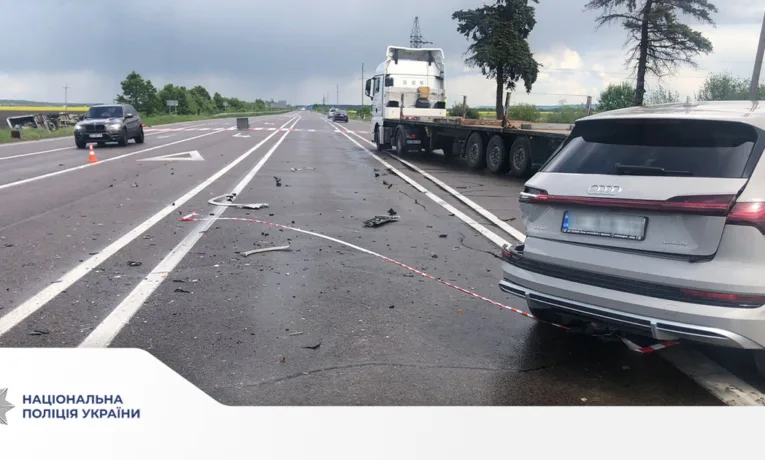 Львівщина: унаслідок ДТП постраждав водій мікроавтобуса