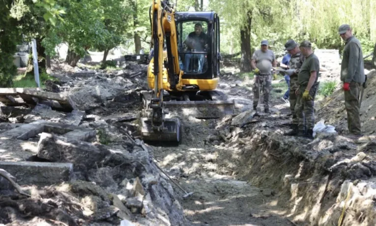 ЛМР: місця поховання людей та надмогильних надгробків на Пагорбі Слави не збігаються