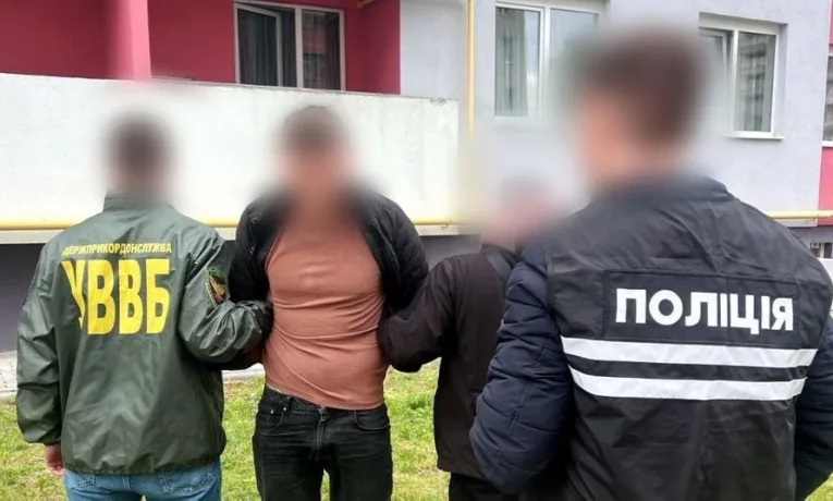 У Львові затримали підозрюваного в організації схеми виїзду за кордон ухилянтів
