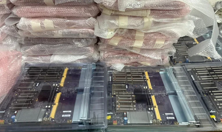 У Шегинях митники виявили незадекларовані материнські плати на 1,3 млн грн