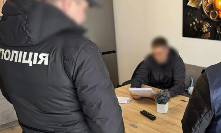 Квартирна афера на 35 млн грн: на Львівщині поліція оголосила підозри групі посадовців будівельної компанії