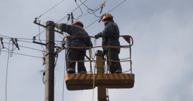 На Львівщині продовжують відновлювати світло після атаки РФ