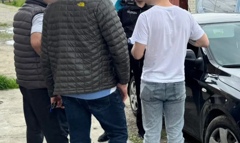 На Львівщині пенсіонери торгували нарковмісними таблетками