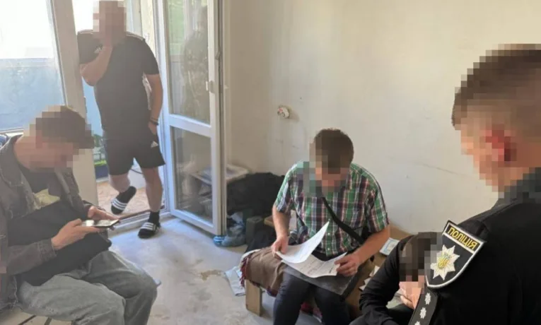 На Львівщині 41-річного чоловіка підозрюють у заволодінні грошима для ЗСУ