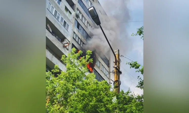У Львові сталася пожежа в багатоповерхівці на вулиці Грінченка