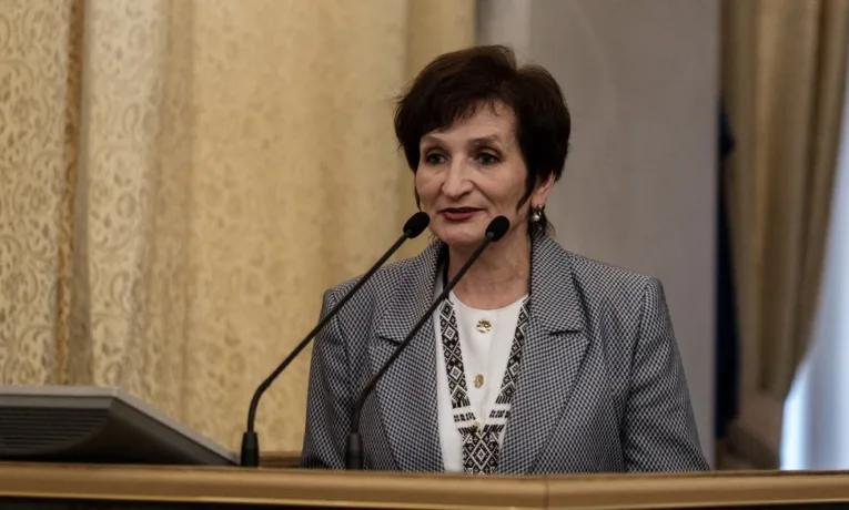 На сесії Львівської облради склала присягу нова депутатка УГП