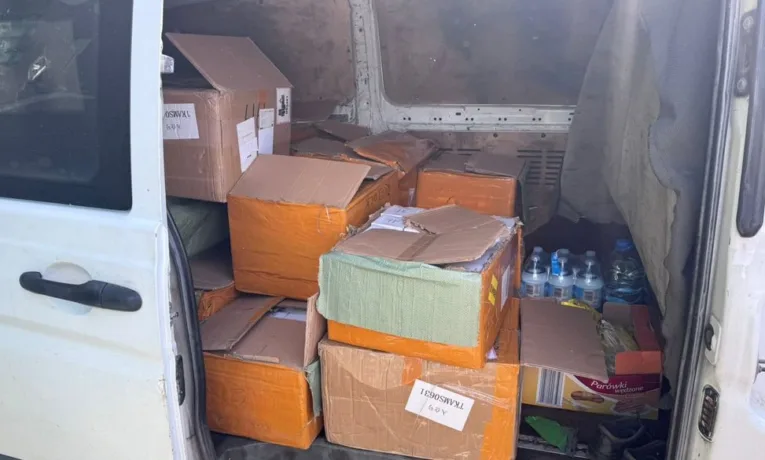 Львівські митники виявили в автомобілі 1916 пар навушників вартістю близько 3 млн грн