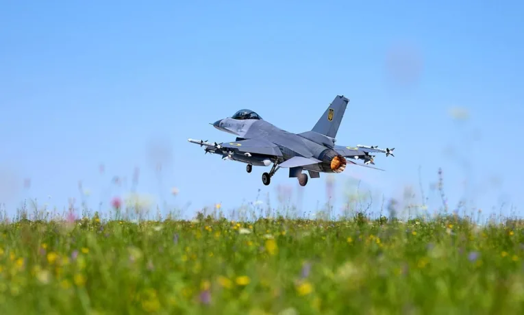 Під час відбиття атаки РФ загинув пілот F-16 Максим Устименко