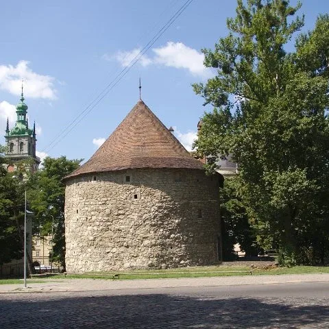 Львівська облрада та Спілка архітекторів домовилися про врегулювання спору щодо Порохової вежі