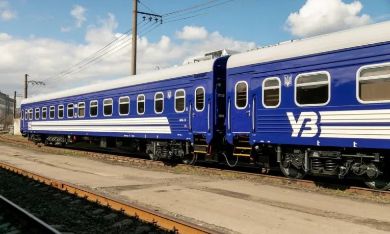 Укрзалізниця призначила додаткові рейси на популярні напрямки в літній сезон