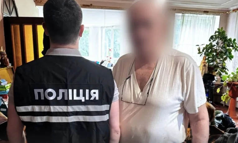 Двом жителям Львівщини повідомили про підозру за організацію незаконного виїзду за кордон