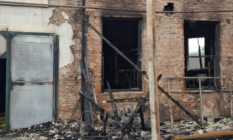 На Львівщині 35-річну жінку підозрюють у підпалі підприємства