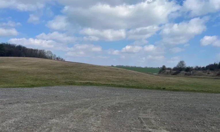 Власники парку розваг “Уруру” та відпочинкового комплексу “Бухта Вікінгів” викупили на аукціоні дві земельні ділянки біля Львова