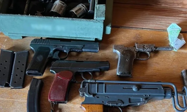 На Львівщині жителя Київщини підозрюють у збуті зброї