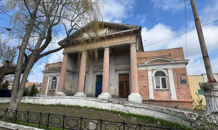 Будинок офіцерів у Жовкві вартістю 23 млн грн повернуть громаді області, – прокуратура