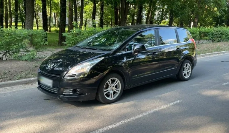 На Львівщині водій авто наїхав на 11-річного хлопчика на електросамокаті