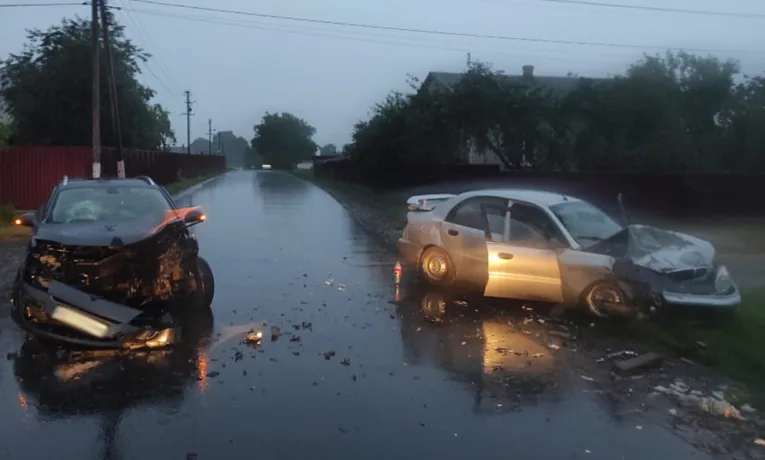 Автотроща на Львівщині: у ДТП постраждали четверо людей