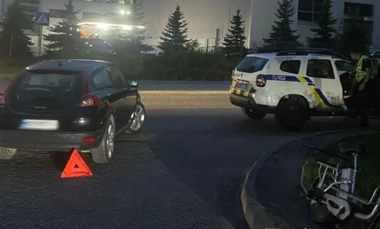 У Львові внаслідок ДТП отримав травми 65-річний велосипедист