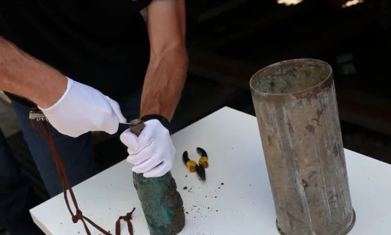 У Львові відкрили “капсулу часу”, знайдену під час ексгумації поховань на “Пагорбі слави”