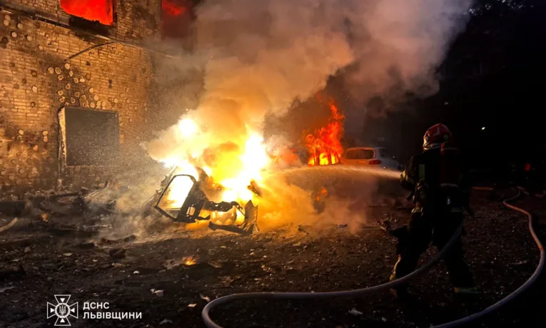 У селах біля Львова знайшли уламки російських ракет і дронів