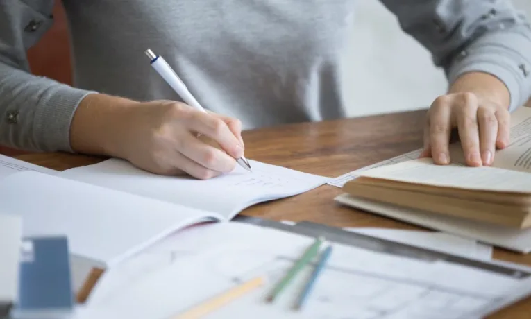 Двоє випускників зі Львова набрали максимальні 600 балів на НМТ, 24 – по 400 балів