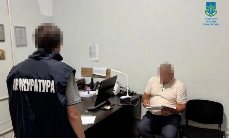 Посадовців лісгоспу на Львівщині підозрюють у дозволах незаконниз вирубок лісів на  42 млн грн