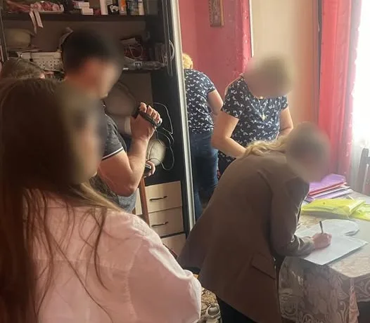 Львів’янка змусила жінку з інвалідністю вийти заміж за сина-ухилянта