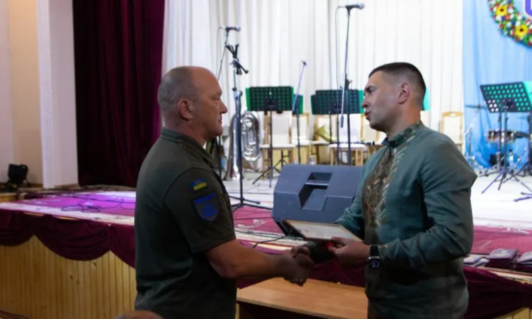 Військового зі Львівщини відзначили “Золотим Хрестом”