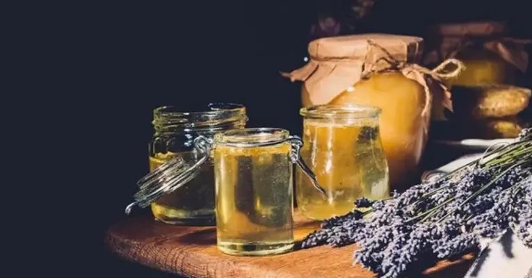 Медовий Спас 2025: традиції, звичаї, прикмети та що освячують на Маковія