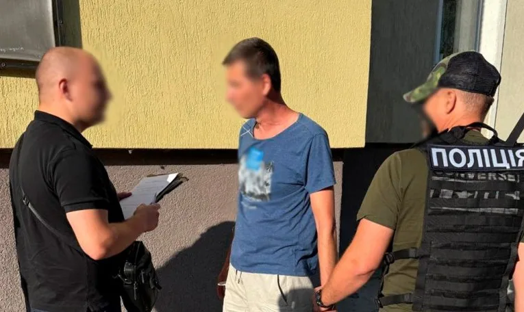 На Львівщині керівник конструкторського бюро за 4 тис. доларів оформив бронь ухилянту