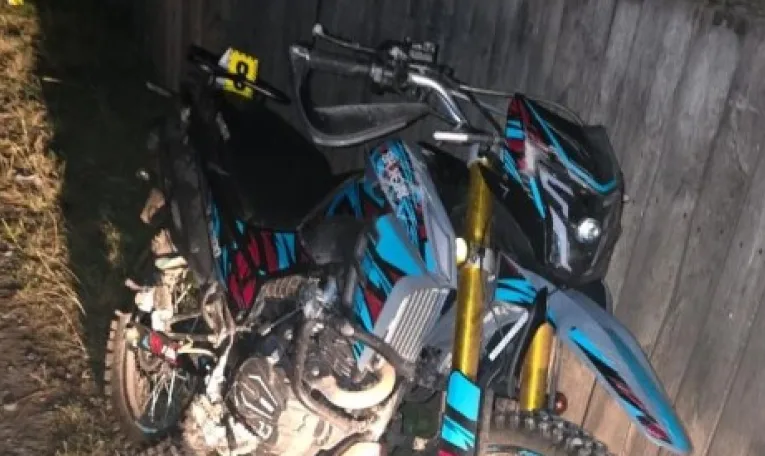 На Львівщині п’яний водій мотоцикла врізався в електроопору