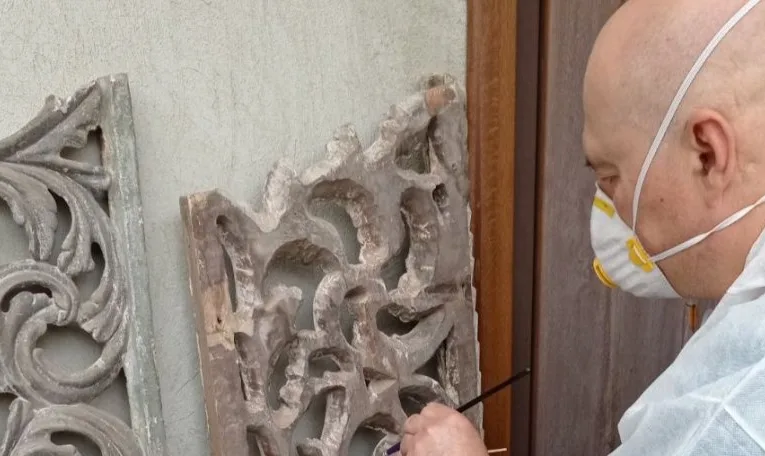 У Нагуєвичах відреставрували старовинні царські врата та двохсотлітній кодекс Наполеона