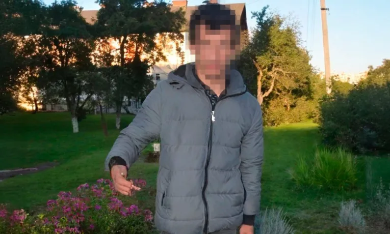 Постачав наркотики через огорожу колонії: на Львівщині засудили наркоторговця