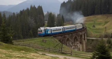 17-19 жовтня у напрямку Карпат курсуватимуть додаткові потяги