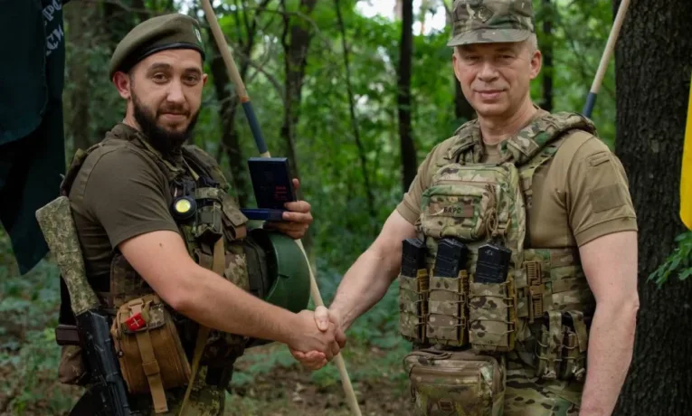 Військовий зі Львівщини Тарас Підпенько отримав “Золотий Хрест” від Сирського