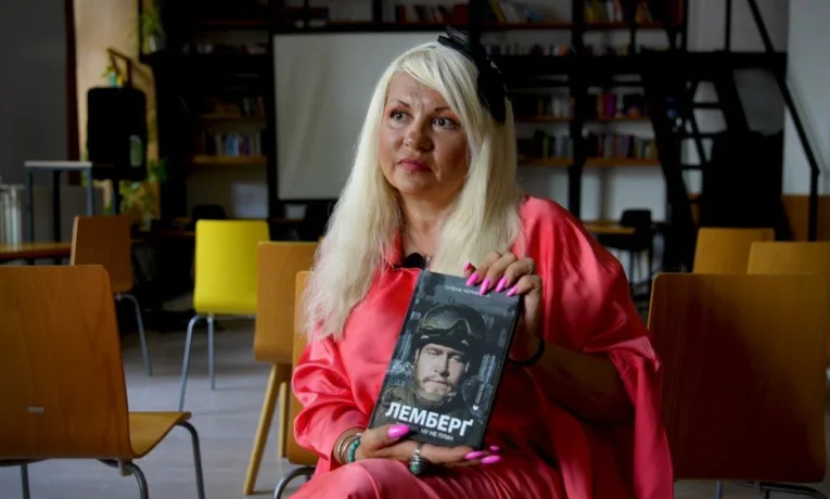 Колишня дружина підозрюваного у вбивстві Парубія підтвердила, що їхній син вважається зниклим безвісти