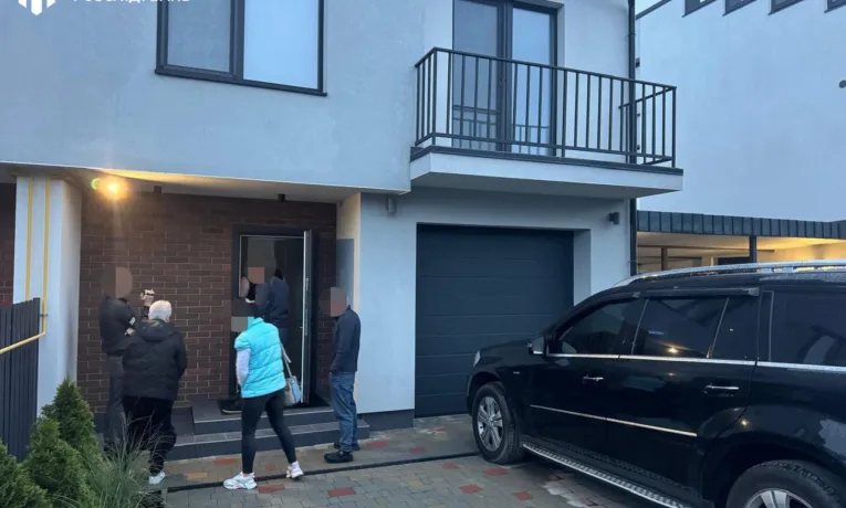 На Львівщині керівник ТЦК не вказав у деклараціях майно на понад 6 млн грн