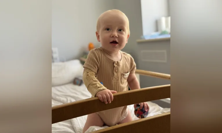 У Львові прооперували хлопчика з пухлиною спинного мозку