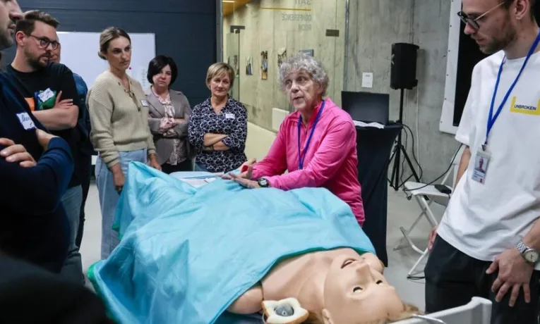 Топові американські медики провели у Львові тренінг для понад 200 українських лікарів