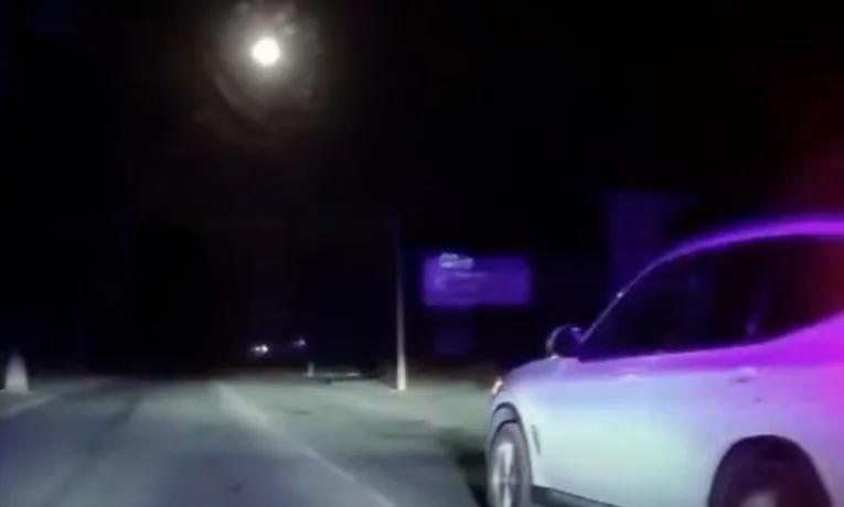 На Львівщині патрульні виявили чоловіка, який нетверезим під час комендантської години віз на передньому сидінні дитину