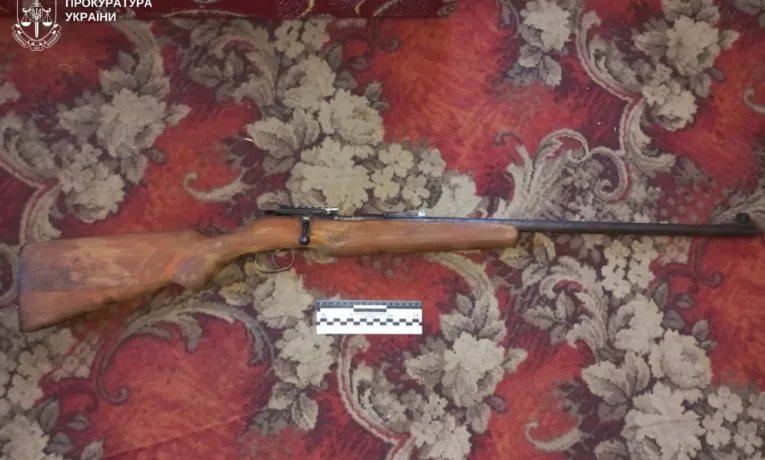 На Львівщині чоловік зберігав вдома боєприпаси і зброю