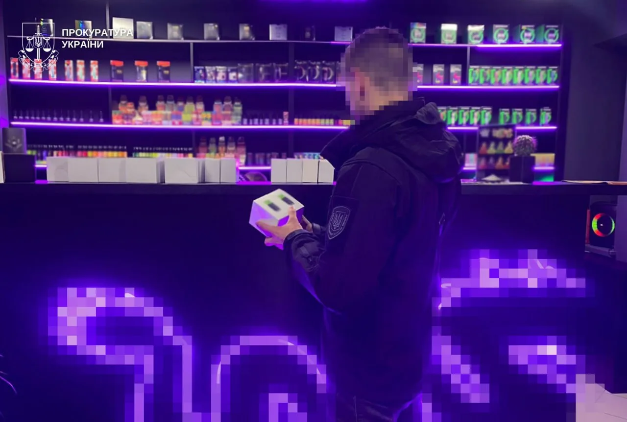 У Львові вилучили контрафактні електронки та рідини до вейпів на 16 мільйонів гривень